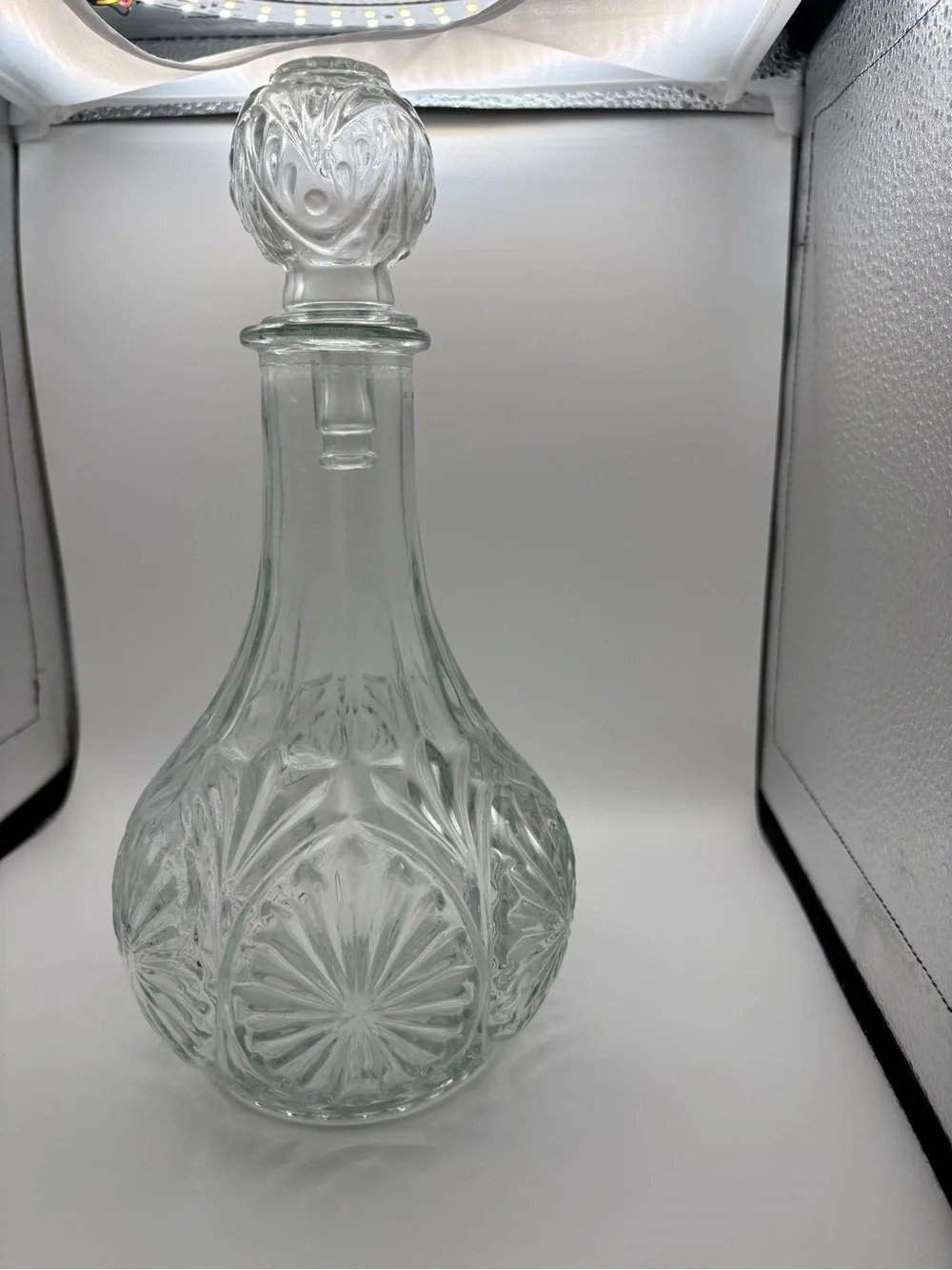 Vintage Anchor Hocking Decanter with Stopper Starburst Pattern Glass